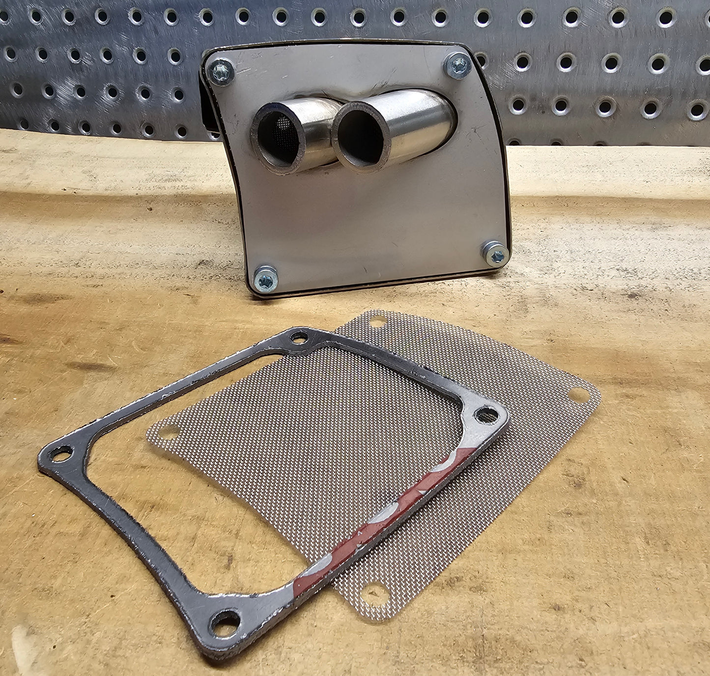 STIHL 500i SXS MUFFLER COVER