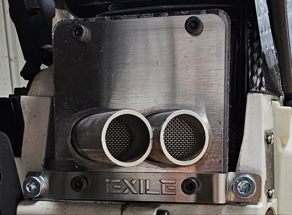 372XP PERFORMANCE MUFFLER - POLISHED FINISH + FREE ARCTIC SPIKE SET