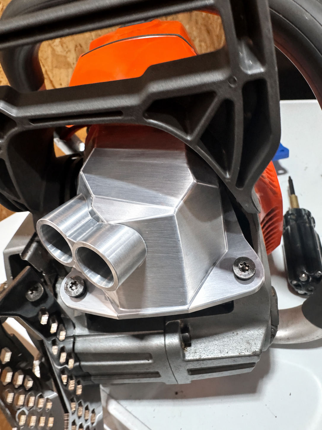 572XP PERFORMANCE MUFFLER - OCT 30 / 2026